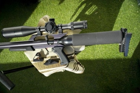Carabina Gunpower Smadow, prácticamente nueva , con los siguientes accesorios, 
Visor Optisan 6-24, reticula 02