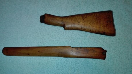 Hola a todos, limpiando cajones pongo en venta culata y guardamanos deportivizados para rifle Lee Enfield 01