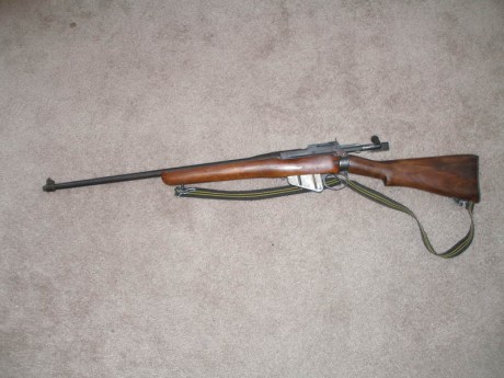 Hola a todos, limpiando cajones pongo en venta culata y guardamanos deportivizados para rifle Lee Enfield 00