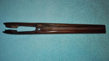 Hola a todos, limpiando cajones pongo en venta culata y guardamanos deportivizados para rifle Lee Enfield 12