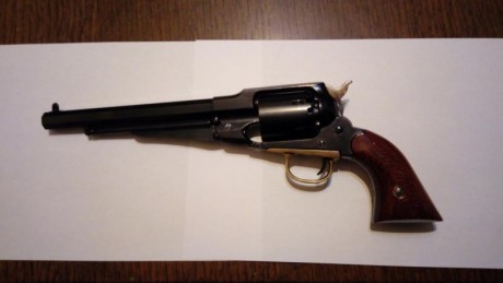Vendo revolver marca San Marcos, cal. 44 mod New Model, muy bien cuidado y muy poco tiros. Guiado con 01