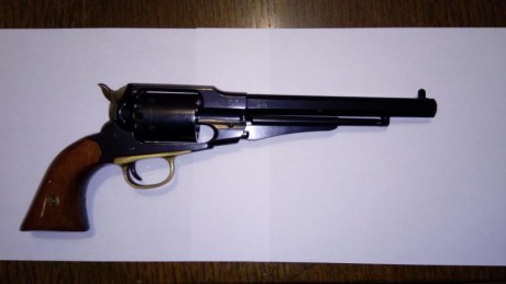 Vendo revolver marca San Marcos, cal. 44 mod New Model, muy bien cuidado y muy poco tiros. Guiado con 00