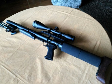 Vendo Airforce  Talón 5.5 con poco uso. Habrá tirado tres cajas de balines.
Visor Airforce 4-16x50.
Tri 42