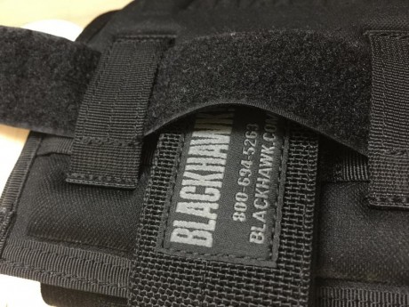 BLACKHAWK

Conjunto ZURDO formado por CINTURON TÁCTICO BLACKHAWK, funda pernera SERPA nivel III, para 12