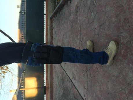 BLACKHAWK

Conjunto ZURDO formado por CINTURON TÁCTICO BLACKHAWK, funda pernera SERPA nivel III, para 20