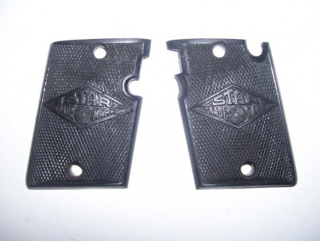 Hola
pongo a la venta unos cuantos pares de cachas de pistolas Star
aqui va el primero 
Pareja de cachas 00