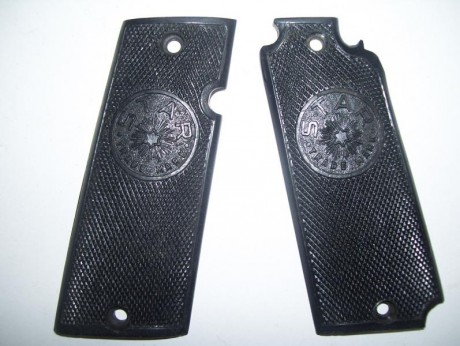 Hola
pongo a la venta unos cuantos pares de cachas de pistolas Star
aqui va el primero 
Pareja de cachas 10