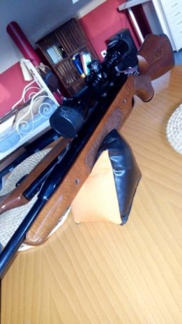 Ejemplar prácticamente nuevo, lleva moderador incorporado y está en cal 5.5 
 Ver o probar en Pontevedra. 01