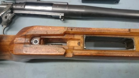 Estot liado con el bricolaje, he flotado el cañon del marlin y ahora quiero hacerle un encame,
Que resina 122