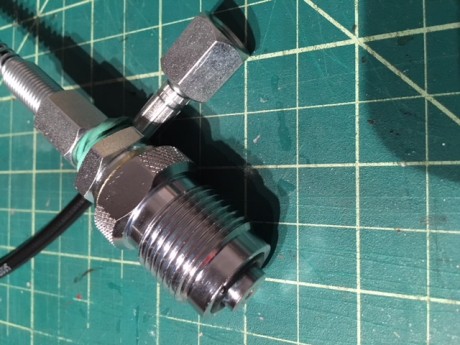 Vendo conector de carga marca Breathing nueva a estrenar. 5/8" macho 1/8" hembra.
Es para botellas 00