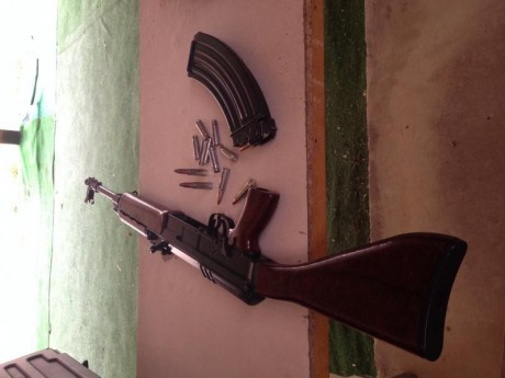 Vendo Vz 58, 7,62x39. Repetición. Esta prácticamente nuevo, ha tirado un par de cajas.
Solo el rifle y 01