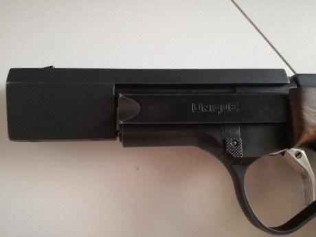 Buenas foreros.
Pongo a la venta mi Unique des 69 U en un estado impecable como vereis en las fotografias.
Se 22