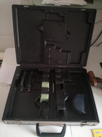 Buenas foreros.
Pongo a la venta mi Unique des 69 U en un estado impecable como vereis en las fotografias.
Se 30