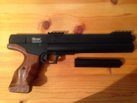 Se vende pistola de pcp marca Edgun Velec, calibre 5,5
Comprada en  agosto 2017, apenas se ha usado.
Con 00
