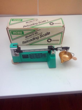 vendo balanza rcbs 5-10.
esta en perfecto estado.no tiene ninguna marca.
pesa perfectamente, con muy buena 10