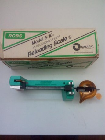 vendo balanza rcbs 5-10.
esta en perfecto estado.no tiene ninguna marca.
pesa perfectamente, con muy buena 01