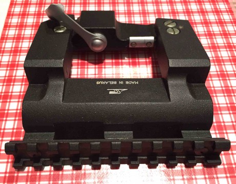 vendida Montura de origen militar, nueva a estrenar, fabricada en Bielorusia y con rail estandarizado 01