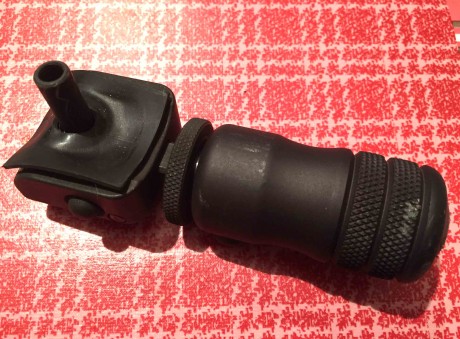 VENDIDO Impecable. Monopie trasero para rifle, 45 euros mas 5 de portes. Esta en Barcelona por si se quiere 01