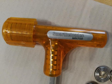 Vendo martillo de inercia para desmontar cartuchos porque los pocos que erró los disparo en entrenamiento 01