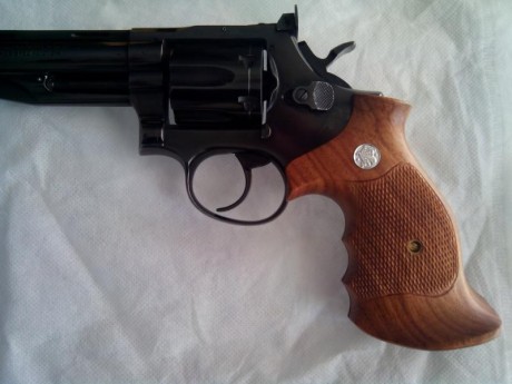 Si alguien tiene alguna yo busco una
   tlf 649 104 275  
saludos 80