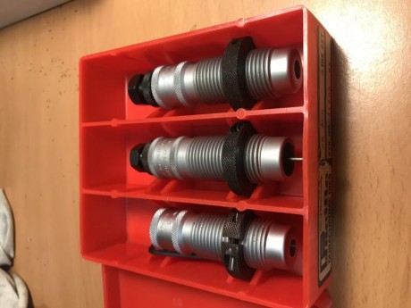 Vendo Dies Pacific Div of Hornady , del cal. 6,35 ó .25 ACP
Rebajados a 40 euros Puestos en casa en Peninsula 00