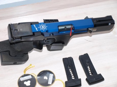 Hola, vendo mi Hammerli SP 20, por no usarla, ha tirado sólo las tiradas oficiales para renovación, y 00