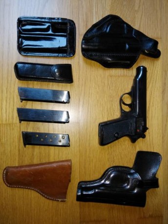 Vendo pistola Walter PPK, calibre 7,65, en muy buen estado y con los accesorios de las fotografías.
Precio: 02