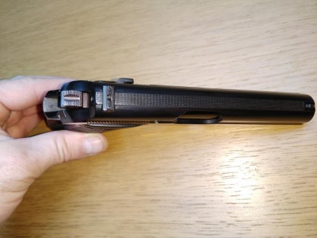 Vendo pistola Walter PPK, calibre 7,65, en muy buen estado y con los accesorios de las fotografías.
Precio: 01