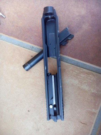 Hola, vendo SW MP 9  vendida
2 cargadores, maletín, candado, dos lomos: pequeño y mediano.
200€, portes 80