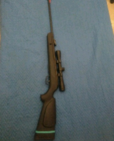 Compro pistola tipo duelo para iniciarme o rifle de avancarga, economico, preferentemente en zaragoza.

Tengo 00