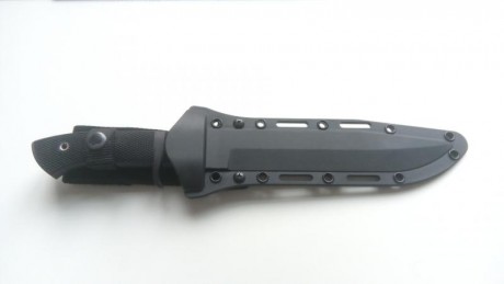 Vendo los siguientes cuchillos nuevos a estrenar:

- ¡¡¡VENDIDOS!!! 2 Unidades del Cuchillo Cold Steel 12