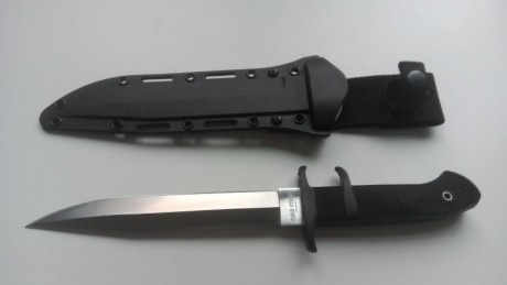 Vendo los siguientes cuchillos nuevos a estrenar:

- ¡¡¡VENDIDOS!!! 2 Unidades del Cuchillo Cold Steel 10