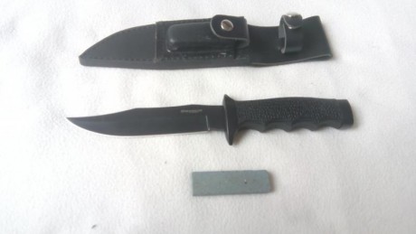 Vendo los siguientes cuchillos nuevos a estrenar:

- ¡¡¡VENDIDOS!!! 2 Unidades del Cuchillo Cold Steel 21