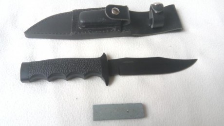 Vendo los siguientes cuchillos nuevos a estrenar:

- ¡¡¡VENDIDOS!!! 2 Unidades del Cuchillo Cold Steel 20