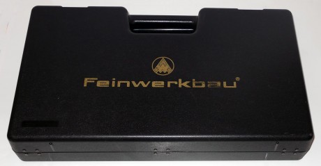 Se vende feinwerkbau AW93 cal 22lr, el arma funciona perfectamente, viene con el maletín original, dos 30