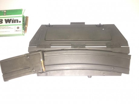 Maquina para llenar cargadores de cetme C, completamente nueva, perfecta, no se  ha usado nunca.
 Precio. 30