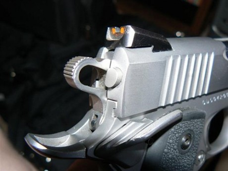 Muy buenas compañeros.
Tengo un pequeño problema que confio en que algún ser sabio de los que por aquí 10