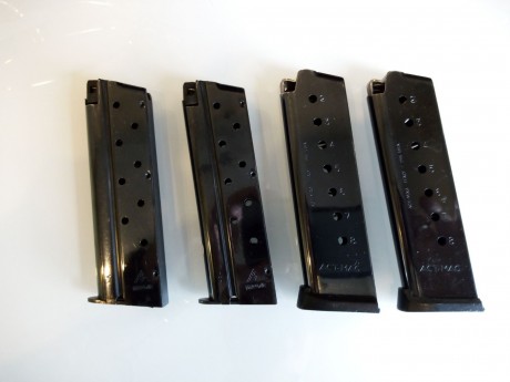 Hola a todos.

Vendo cargadores de Pistola SPS modelo Falcon monohilera. Dos del calibre 9mm y dos del 01