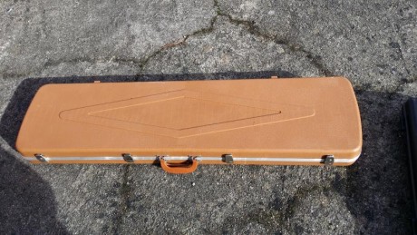 Vendo maletin para dos rifles marca duskocil como nuevo con cerradura y llaves 100 euros, dimensiones 02