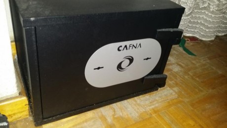 Vendo cuatro armeros de rifles para seis rifles de capacidad cada uno y un armero de arma corta homologados 01