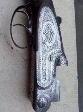 Vendo escopeta superpuesta Beretta SO2.
Escopeta de alta gama, con pletinas largas auténticas y grabados 00