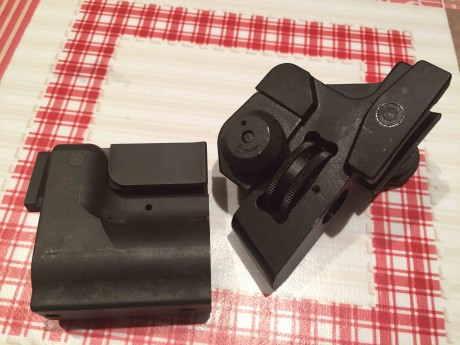 Toma de gases para AR15 con punto delantero y alza trasera regulable, 40 euros

6 euros portes península, 01