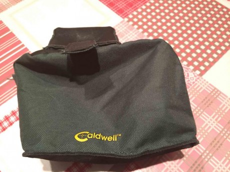 Vendido¡¡ Impecable, saquete para tiro CADWELL, 20 euros
5 euros portes península, está en Barcelona por 00