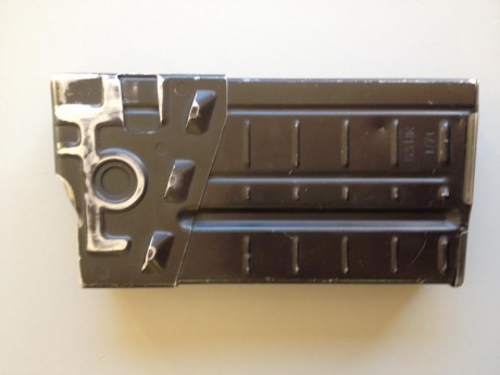 Vendo cargador de fusil HK modelo G-3 perfectamente compatible con CETME.
Capacidad: 20 Cartuchos. 
Usado, 00