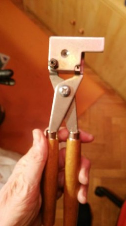 Hola.
Vendo turquesa R RAPINE 3.jpeg  RAPINE 2.jpeg  RAPINE 1.jpeg apine comprada por error.
Está nueva 02