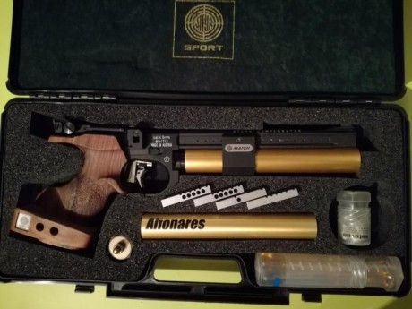Hola a todos.
Vendo mí Steyr LP5, revisada y puesta a punto por Ibergrips a finales de agosto.
Maletín 02