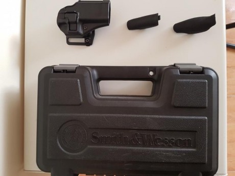 Vendo pistola Smith&Wesson MP9, 9mm parab. Totalmente nueva, con caja original y funda rapida. PISTOLA.jpg 00