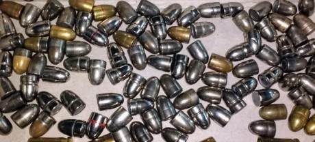 Vendidas se puede cerrar.
170 vainas y 100 puntas calibre 32 acp. 7,65.
Las vainas son de diferentes marcas 00