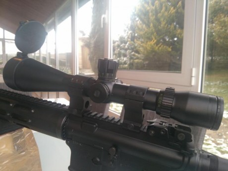 Se vende visor Bushnell Elite 6500 Tactical 4,5-30x50.  Lleva torretas tacticas, reticula mil-dot  y con 30