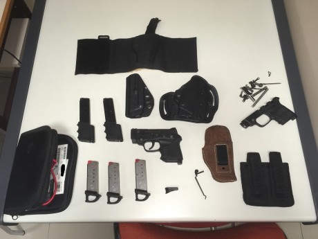 Pongo a la venta pistola, Smith and Wesson, modelo Bodydyguard .380 con laser, calibre 380/9 Corto, el 01